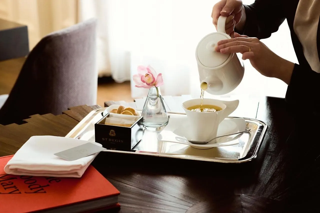 *****  Hotel The St Regis Osaka Japón