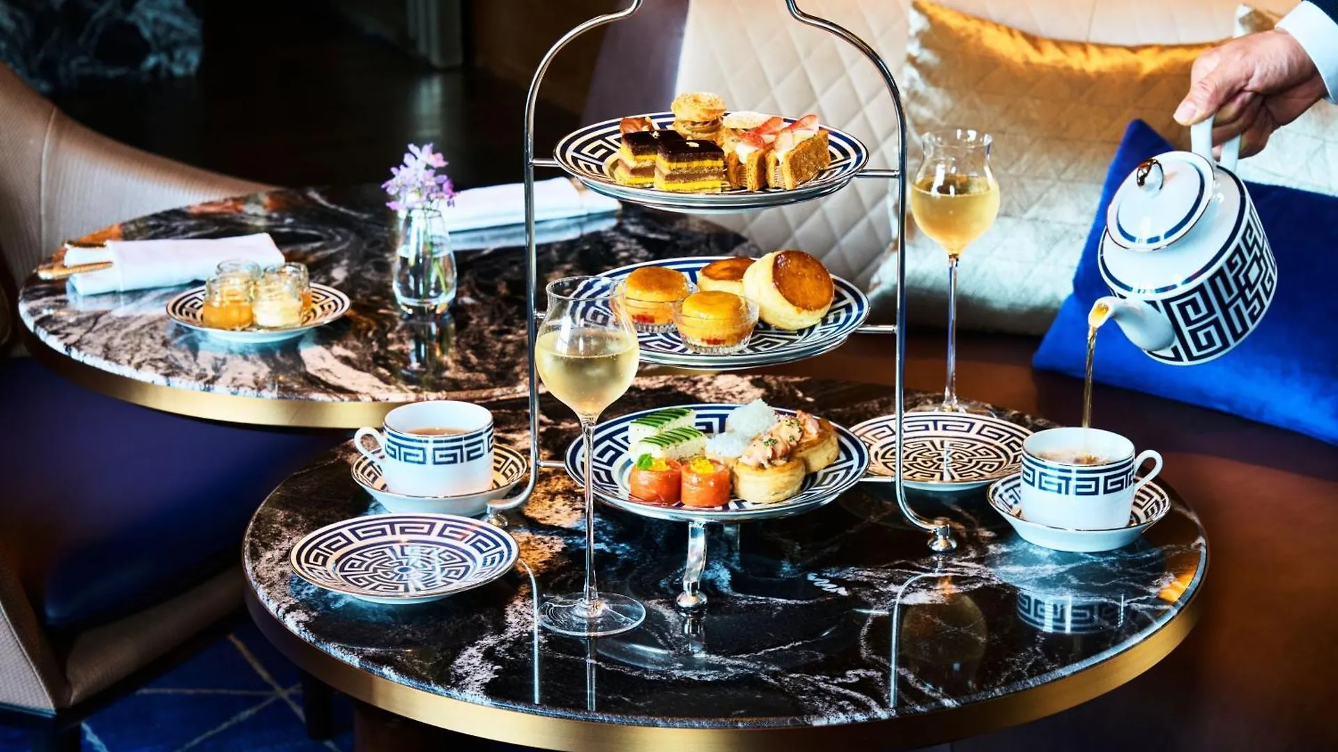 *****  Hotel The St Regis Osaka Japón