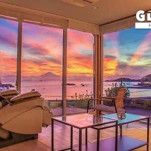 https://gloce-ocean-view-house-1.kanagawa-hotels.com